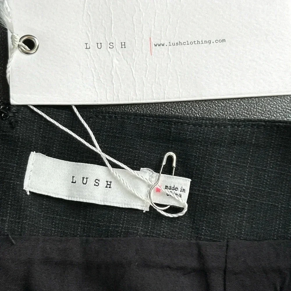 Lush Mini Skirt Women's Medium Black Geometric Embroidered Lined Preppy Acadamia